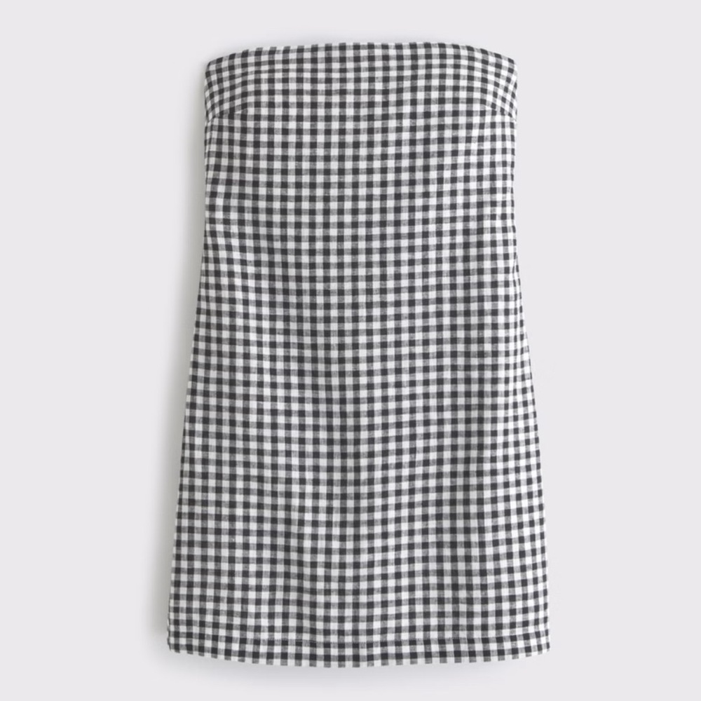 The A&F Scarlett Strapless Linen-Blend Skort
